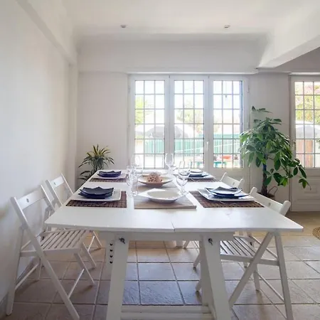 Bed & Breakfast Lisbon Waves Surf