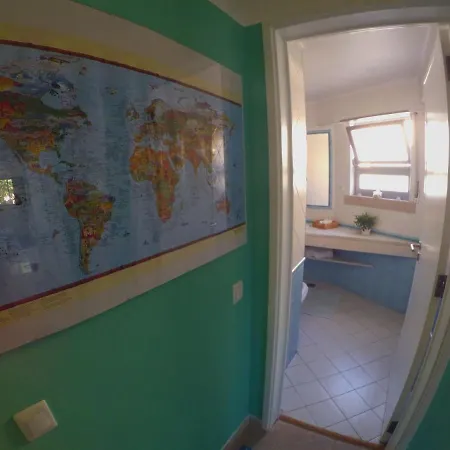 Bed & Breakfast Lisbon Waves Surf