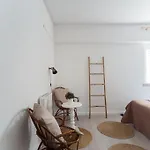 Bed and Breakfast Lisbon Waves Surf