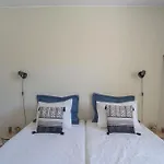 Lisbon Waves Surf Bed and Breakfast