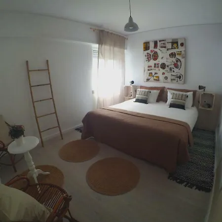 Lisbon Waves Surf * Almada