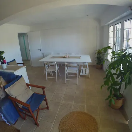 Bed & Breakfast Lisbon Waves Surf Costa da Caparica